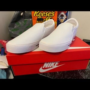 Brand new women Nikes size10 still in box